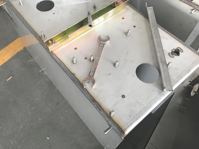 電氣柜螺柱焊機(jī).jpg
