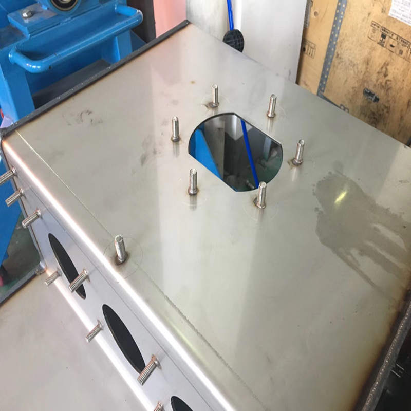 SF6充氣柜不銹鋼螺柱焊接，六氟化硫柜柜RSN-800螺柱焊機(jī)